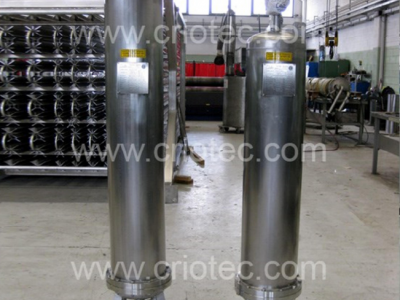 Water vaporizers for cryogenic fluids